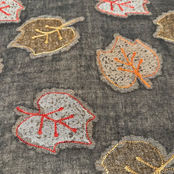 Carolina Amato scarf Gray leaves embroidered detail woman’s Wool Shawl Wrap vin - Picture 6 of 9